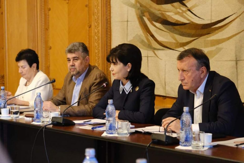 OFSD Dâmbovița la  Comitetul Executiv al Organizației Femeilor Social Democrate din România