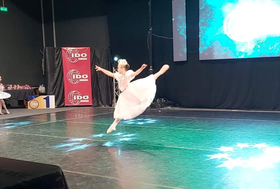 Elevii de la clasa de balet a Școlii Populare de Arte „Octav Enigărescu”, vor reprezenta România la Campionatul European de Dans 
