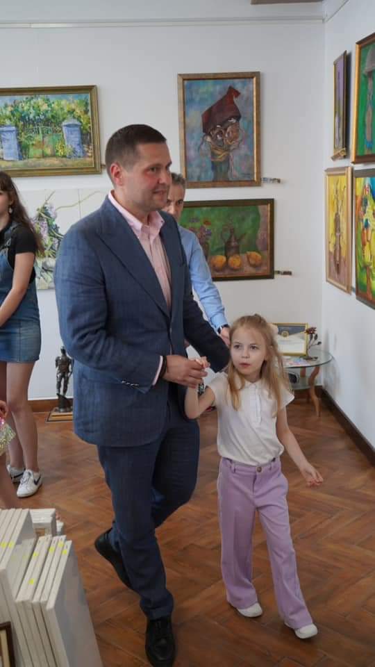 La Galeria Framing Art din Târgoviște, sunt expuse 70 de picturi ale clasei de Pictură, Artă Modernă și Grafică, a Școlii Populare de Arte „Octav Enigărescu” 