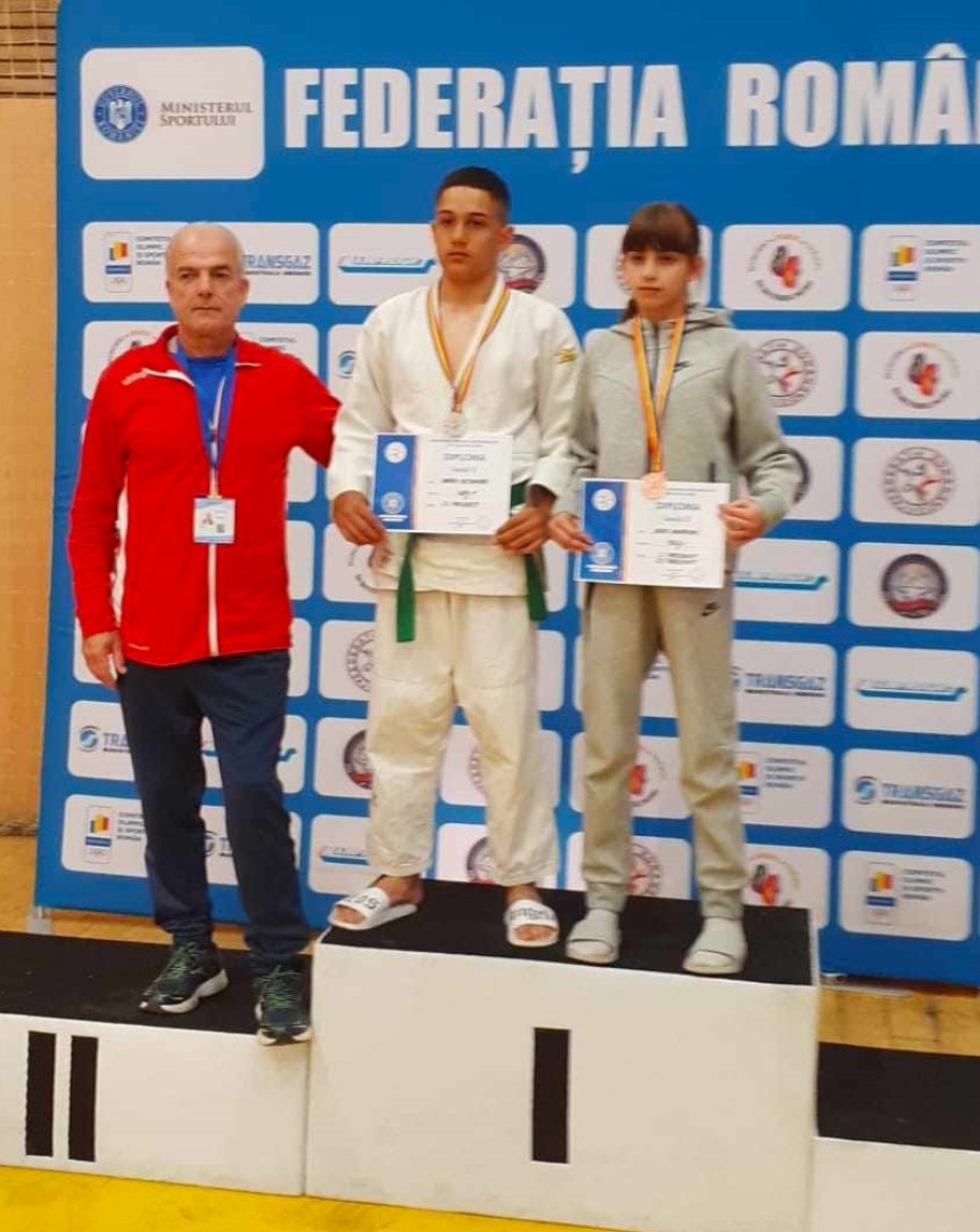 Judocanul Iliuță Dobra, vicecampion național la copii U13, Sala Sporturilor „Olimpia” din Arad a găzduit, în weekend